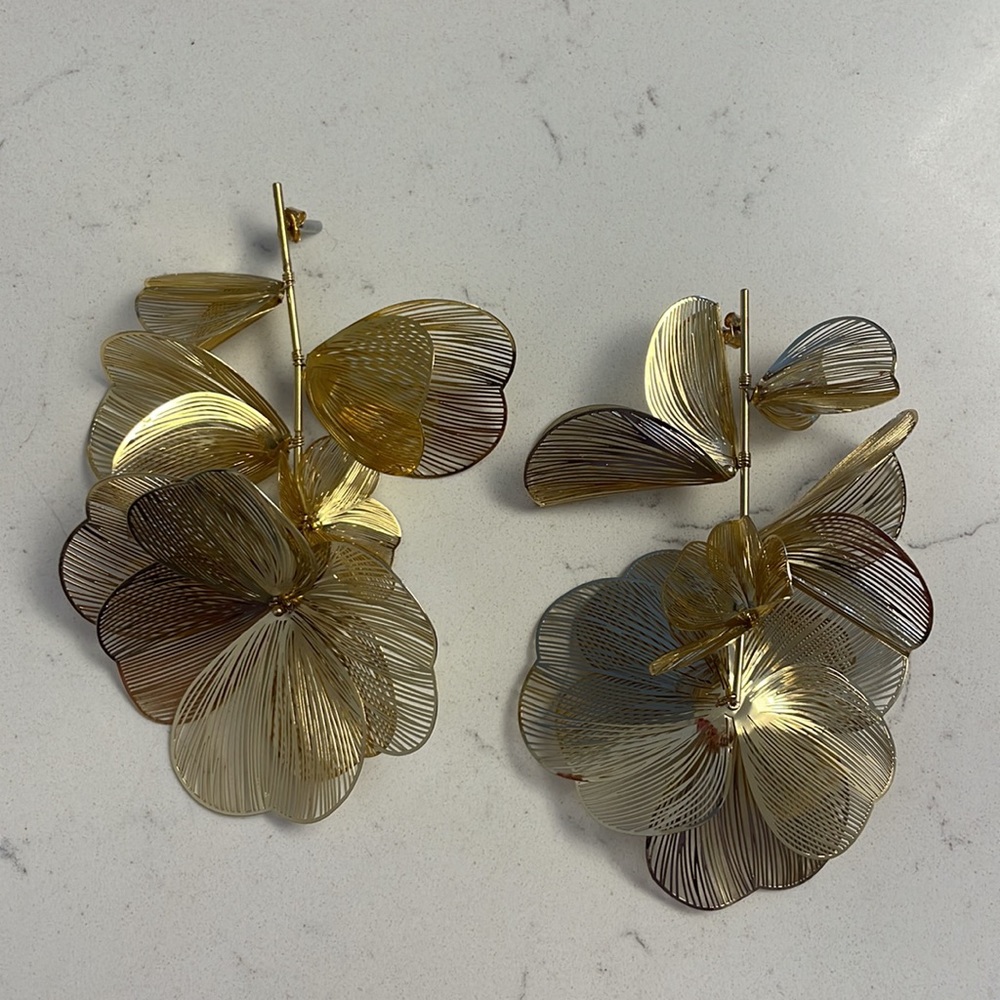 Zara gold earrings!